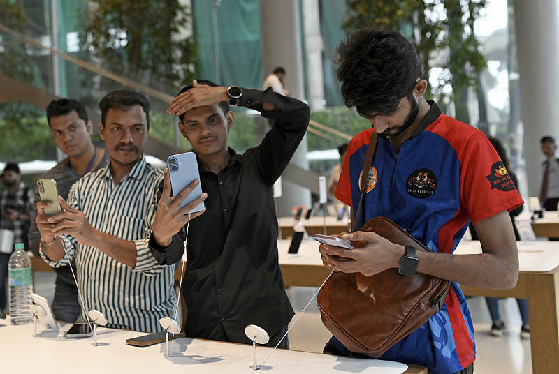 印度政府被曝正积极鼓励海外印度人回国<strong></p>
<p>瑞波币交易所</strong>,但想让这些人从美回国绝非易事