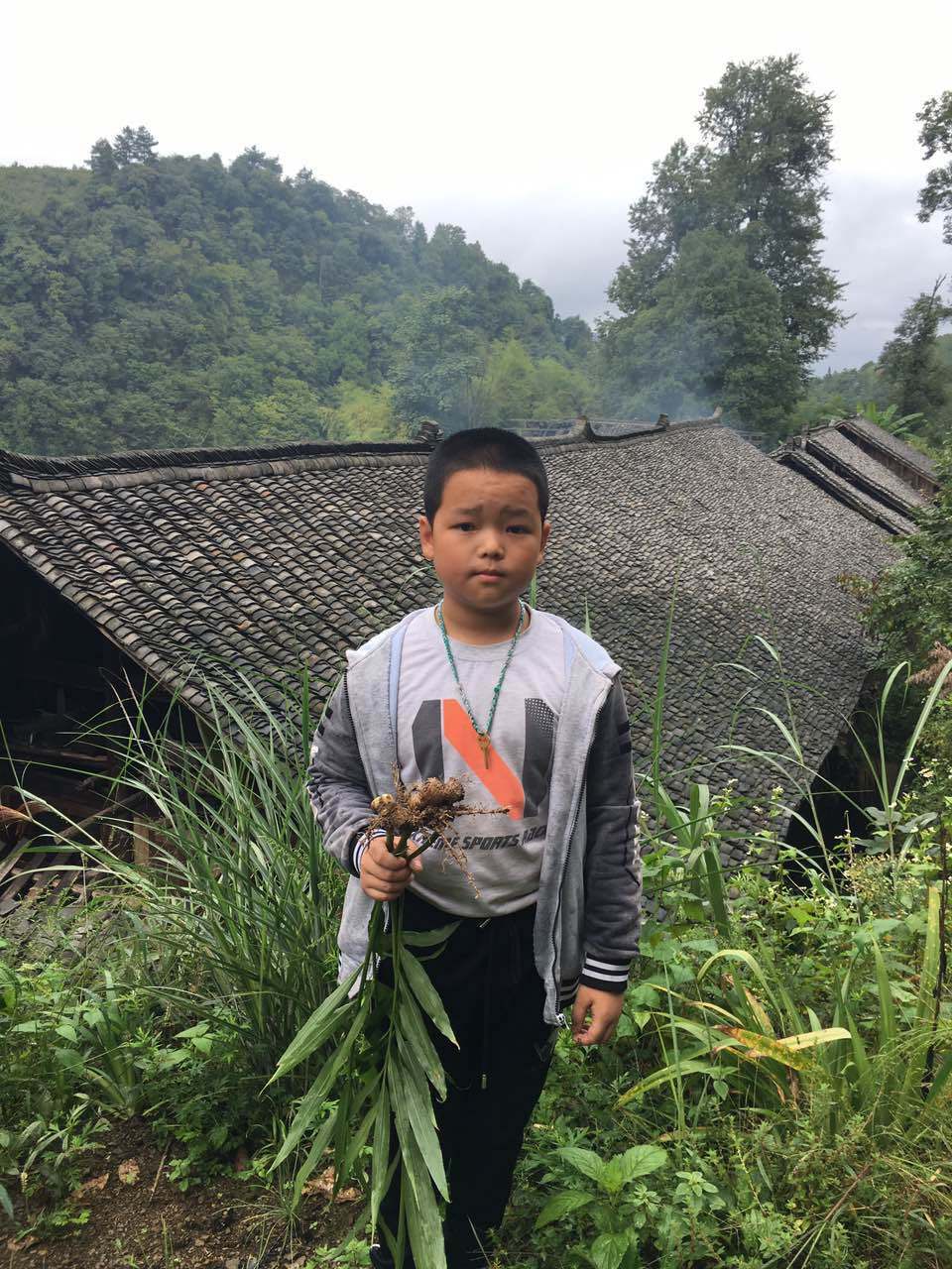 那个让老师骄傲的“调皮”班级!30年同学聚会<strong></p>
<p>DOT交易所</strong>,还伴有一封来自贵州的感谢信