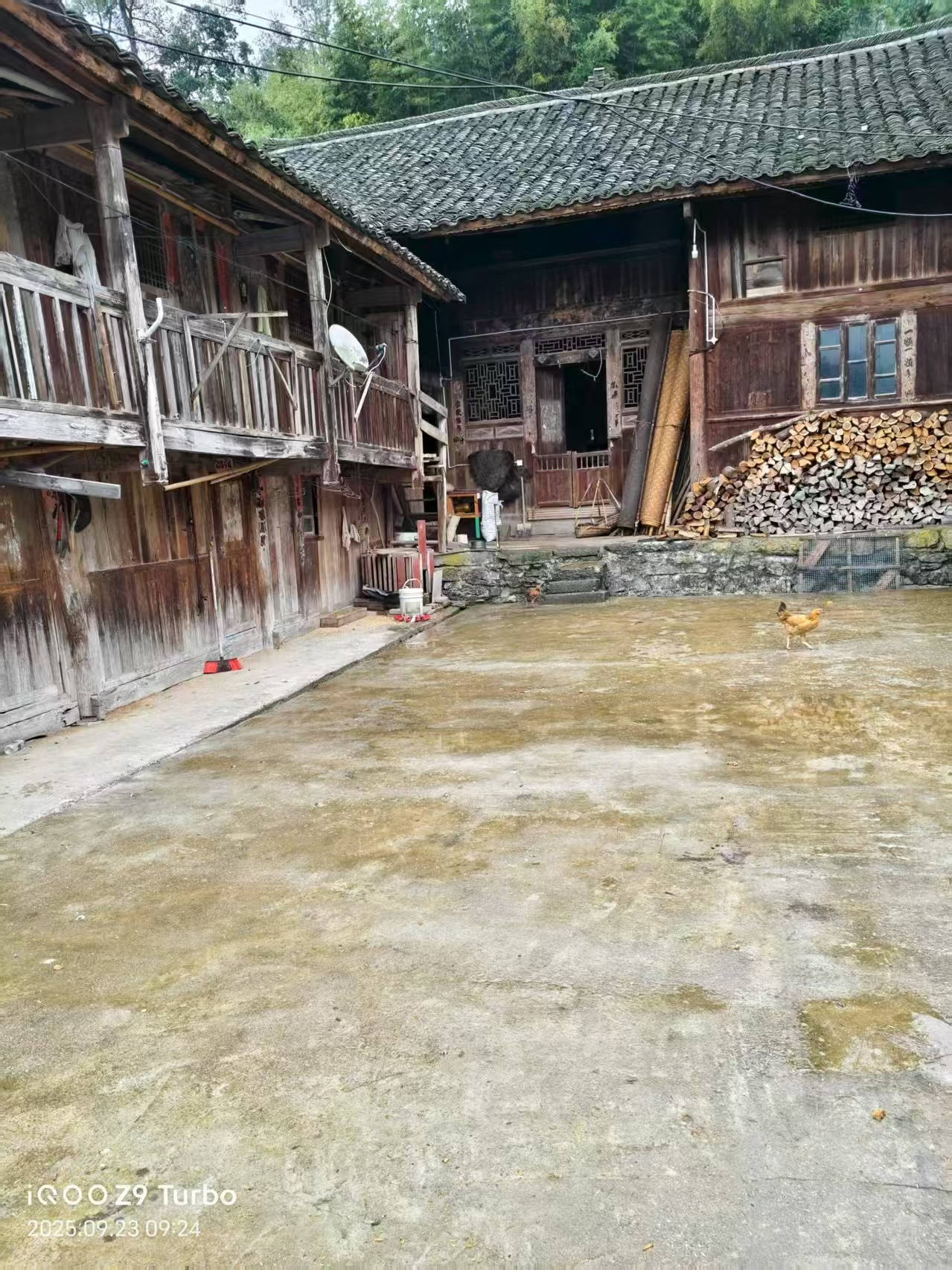 那个让老师骄傲的“调皮”班级!30年同学聚会<strong></p>
<p>DOT交易所</strong>,还伴有一封来自贵州的感谢信