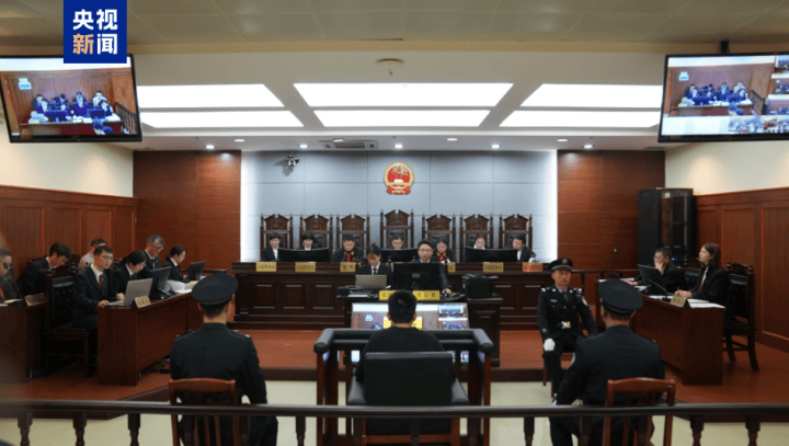 “司机泄愤撞死一家三口”<strong></p>
<p>币安币交易所</strong>,逝者家属最新发声