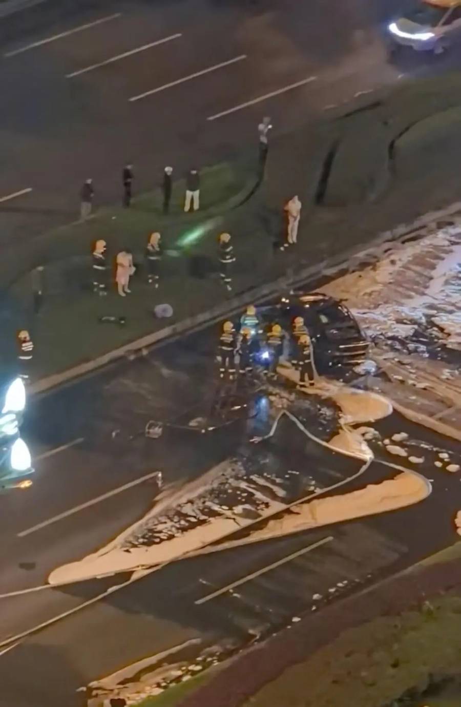 最新！成都SU7碰撞后燃烧司机死亡<strong></p>
<p>BNB交易所</strong>，小米股价暴跌超8%！客服最新回应