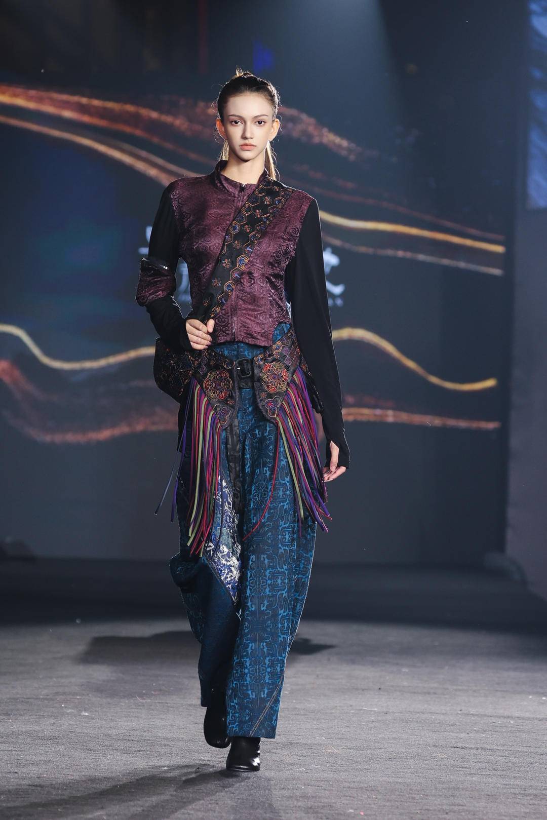 非遗惊艳、萌娃抢镜、大码模特出圈<strong></p>
<p>BNB交易所</strong>!南京国际时尚周看点太密