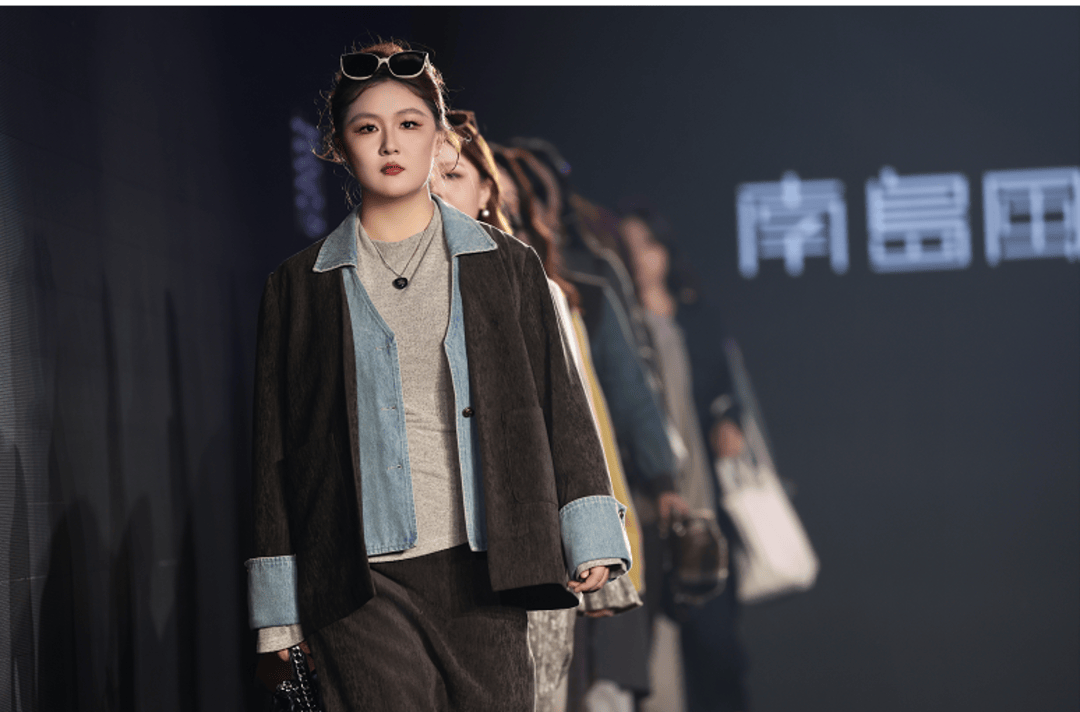 非遗惊艳、萌娃抢镜、大码模特出圈<strong></p>
<p>BNB交易所</strong>!南京国际时尚周看点太密