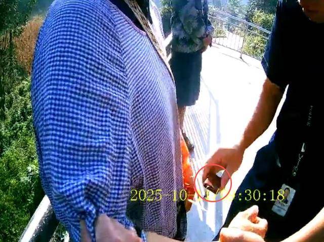 100斤玉米上秤秒变60斤?贵州一村民遭“鬼秤”骗粮!民警出手<strong></p>
<p>艾达币交易所</strong>,5人被拘