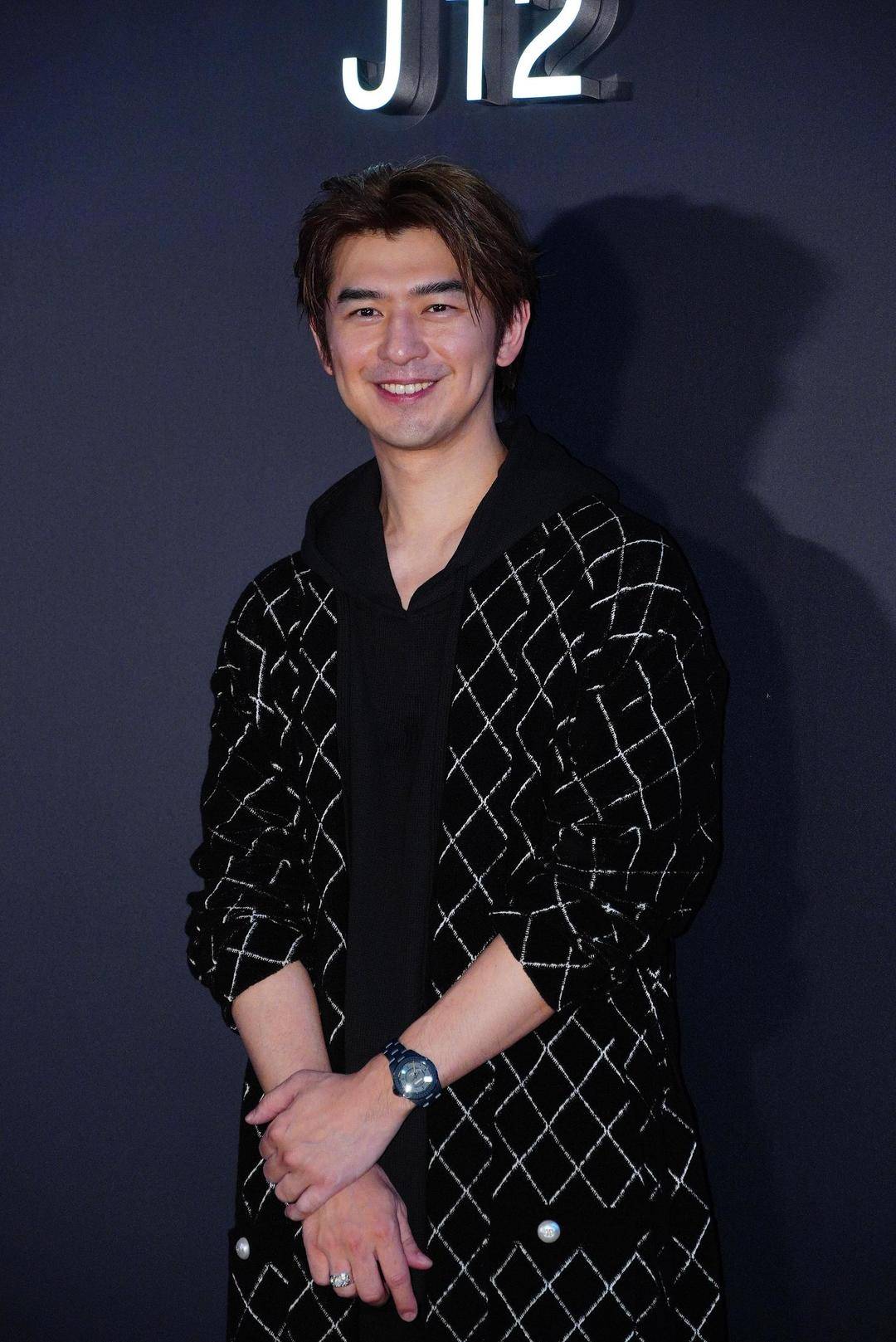 修杰楷、陈柏霖等艺人被拘提<strong></p>
<p>莱特币交易所</strong>，贾静雯回应：小孩受到惊吓