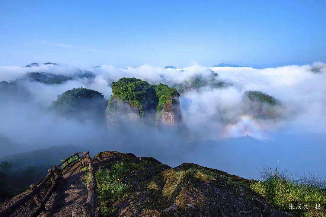 为什么年轻人迷上了爬山? | 秋高气爽<strong></p>
<p>莱特币交易所</strong>,是时候出发了→