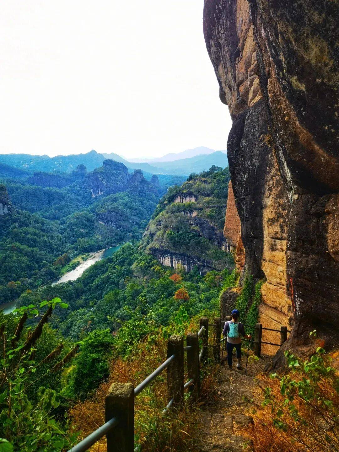 为什么年轻人迷上了爬山? | 秋高气爽<strong></p>
<p>莱特币交易所</strong>,是时候出发了→