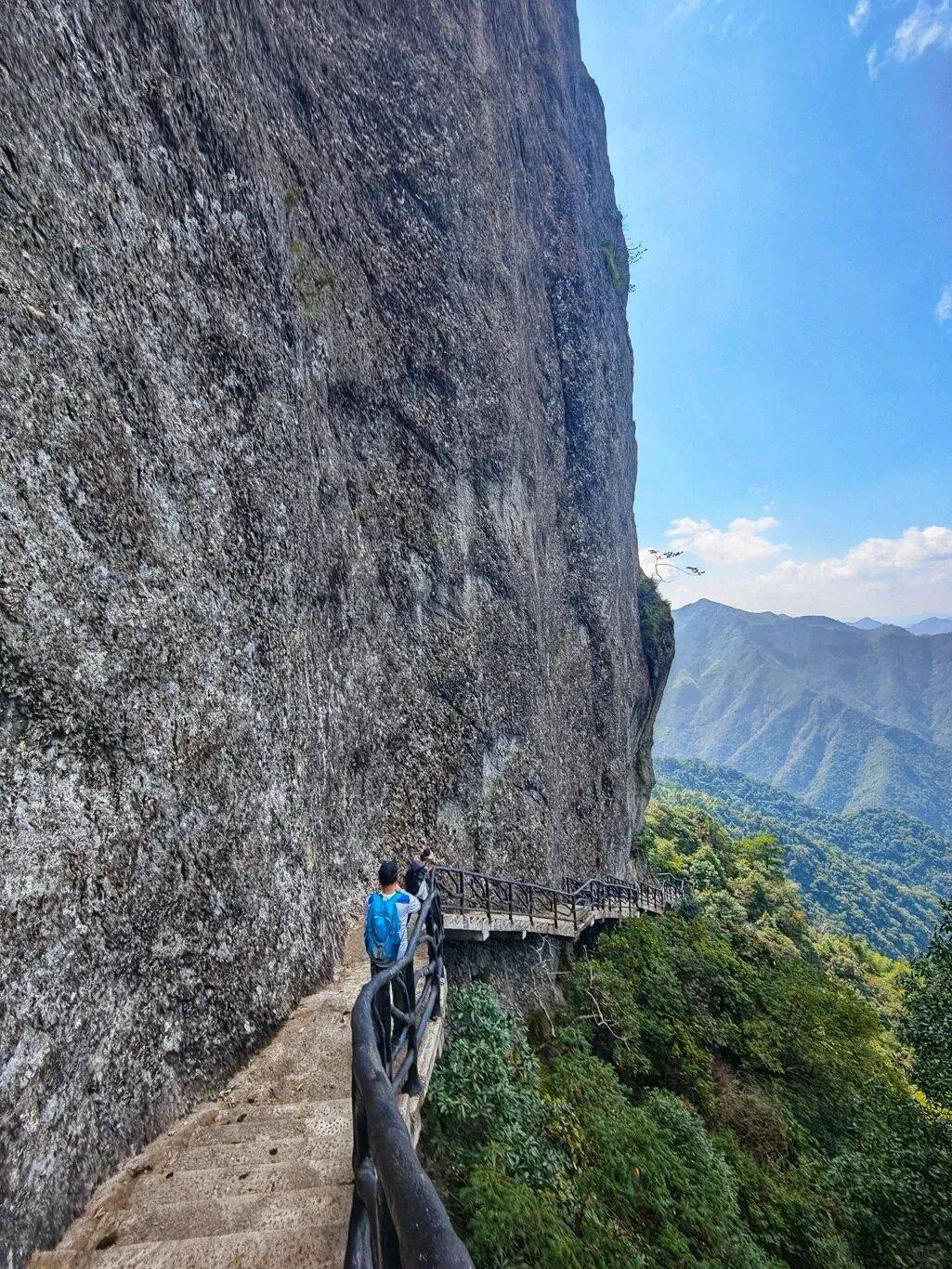 为什么年轻人迷上了爬山? | 秋高气爽<strong></p>
<p>莱特币交易所</strong>,是时候出发了→