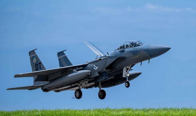 印尼买歼-10又生变<strong></p>
<p>莱特币交易所</strong>,90亿美元预算缩水到16亿,或考虑买退役战机