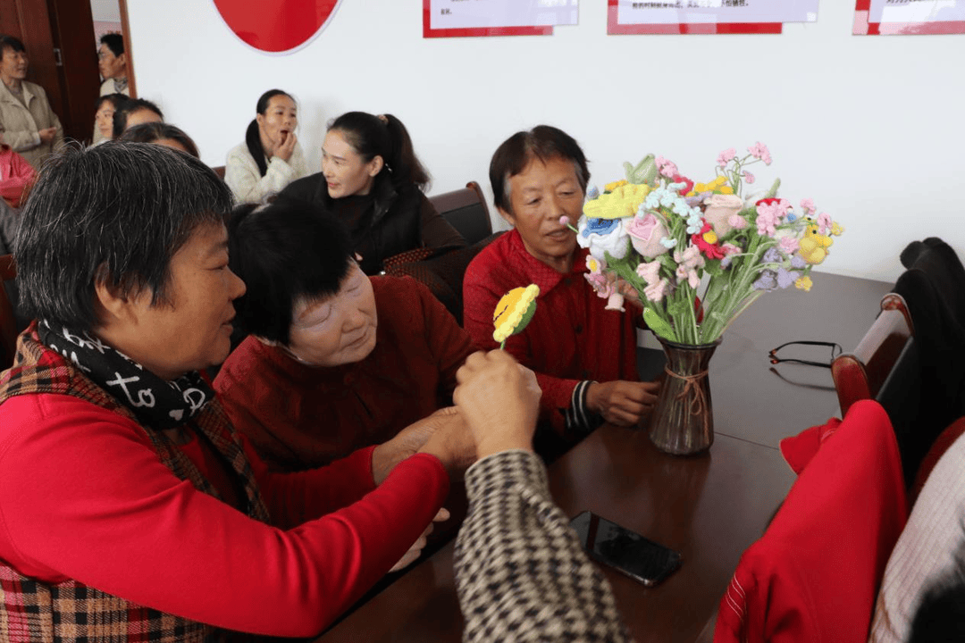 当钩针遇见乡土<strong></p>
<p>LTC交易所</strong>,曲阜“非遗培训”绘就乡村振兴新图景