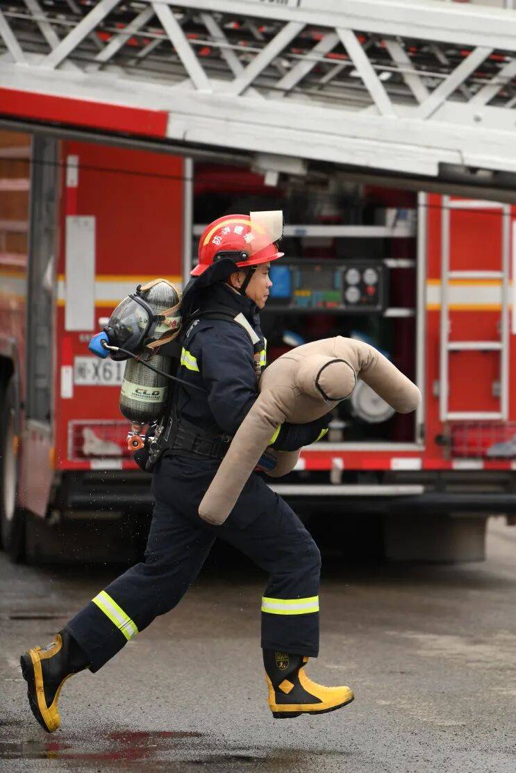 燃动赛场<strong></p>
<p>莱特币交易所</strong>!三明消防激战 2025全省岗位练兵“龙虎榜”比武