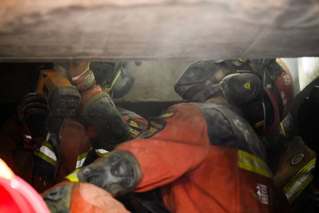 燃动赛场<strong></p>
<p>莱特币交易所</strong>!三明消防激战 2025全省岗位练兵“龙虎榜”比武