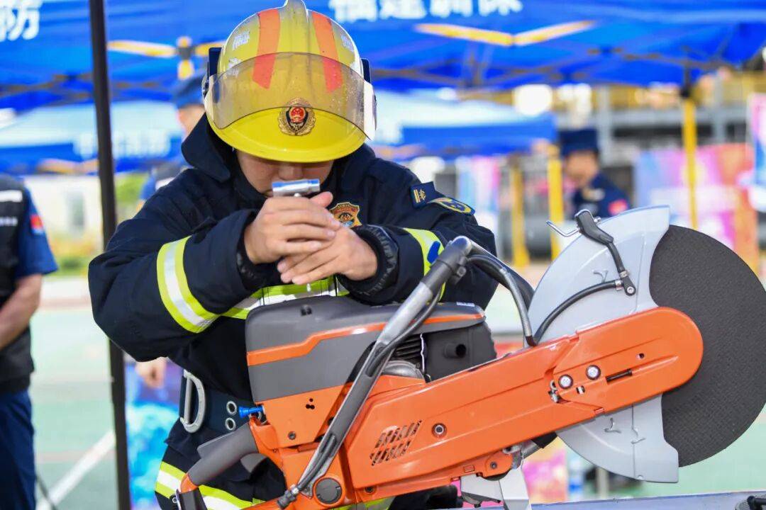 燃动赛场<strong></p>
<p>莱特币交易所</strong>!三明消防激战 2025全省岗位练兵“龙虎榜”比武