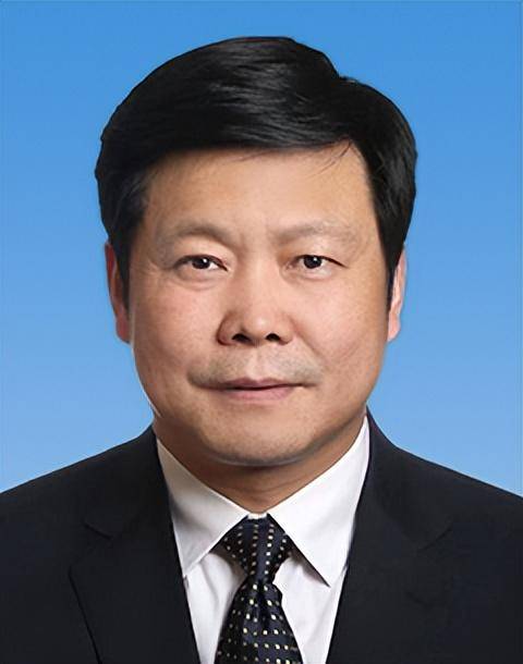 中央批准，陈新武任重庆市委副书记