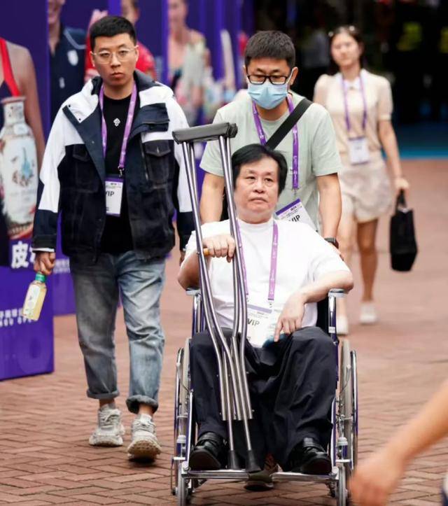 登机视频曝光<strong></p>
<p>绿洲币</strong>,郑智化道歉!除了关注有没有“连滚带爬”,我们更应关注什么?