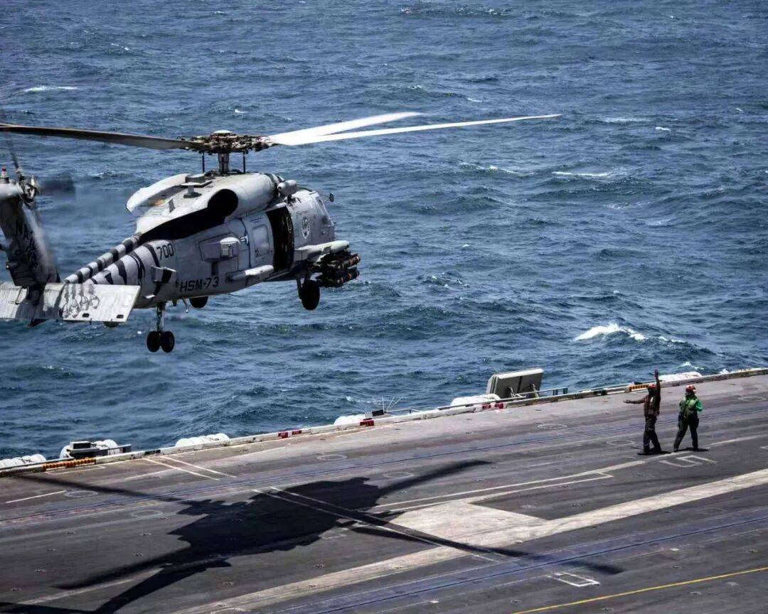 美海军在南海连摔两架飞机<strong></p>
<p>恒币</strong>,因电磁攻击?中国军号发文