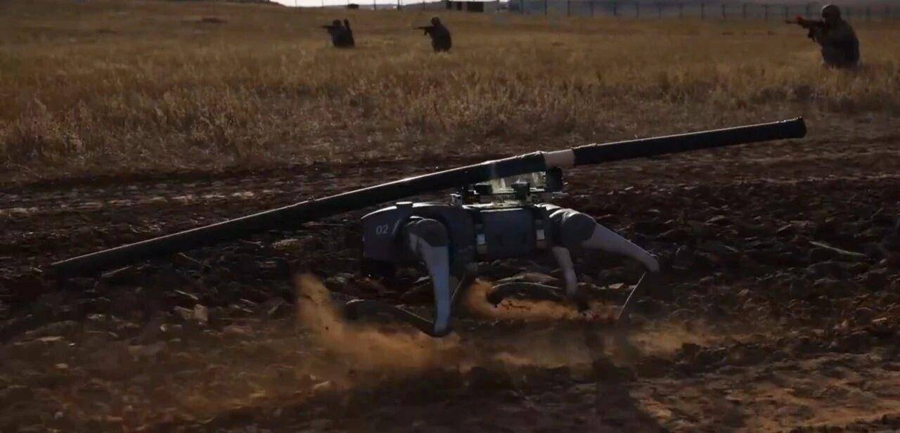 大场面!机器狗、无人机开路<strong></p>
<p>37币</strong>,实兵对抗演练画面公布