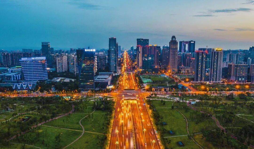 消费十强城市洗牌<strong></p>
<p>币万</strong>,中西部的逆袭?