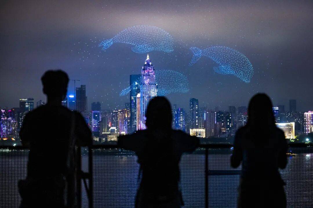 消费十强城市洗牌<strong></p>
<p>币万</strong>,中西部的逆袭?