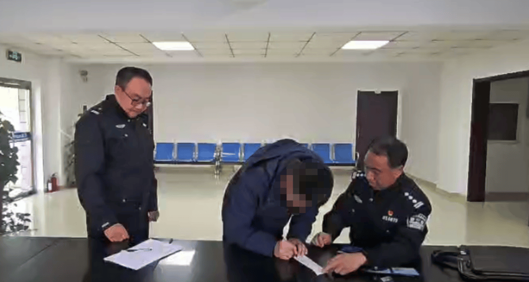 8人穿“警服”为婚礼开路?后续来了<strong></p>
<p>炒币</strong>!