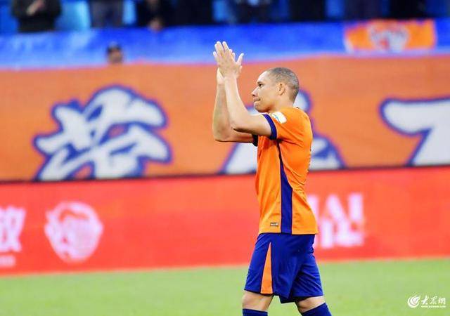 青岛海牛保级成功<strong></p>
<p>zsc币</strong>,下赛季我们继续“一城双超”!