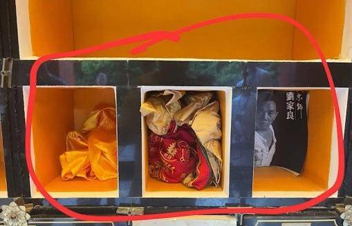 翁静晶再回应亡夫刘家良骨灰被盗:匪徒要求百万美元赎金<strong></p>
<p>南宁币圈</strong>,否则就把骨灰冲进厕所