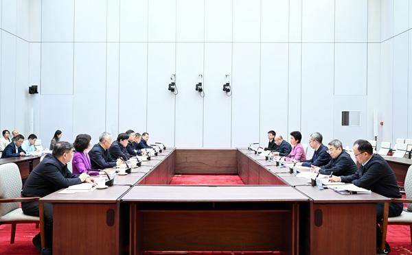 梁惠玲在京拜会国家电网有限公司董事长张智刚