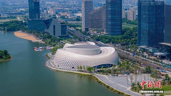 年均引进3万大学生<strong></p>
<p>鸿币</strong>,浙江最年轻城区靠什么?