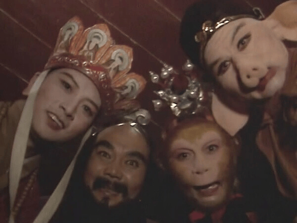 “50块帆布包配3000块包挂”<strong></p>
<p>鸿币</strong>,时髦年轻人背半个身家出门