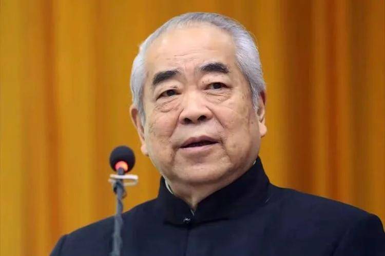 “失联风波”过后<strong></p>
<p>一币通</strong>,87岁画家范曾首次公开露面,发文称喜获独子、迁入新居,与女儿继子断绝关系