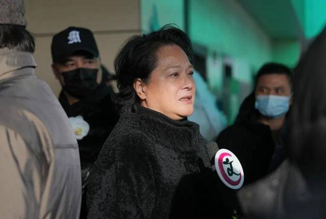 何晴之子追思:妈妈很喜欢雪<strong></p>
<p>上币流程</strong>,北京这场雪好像是为她而下