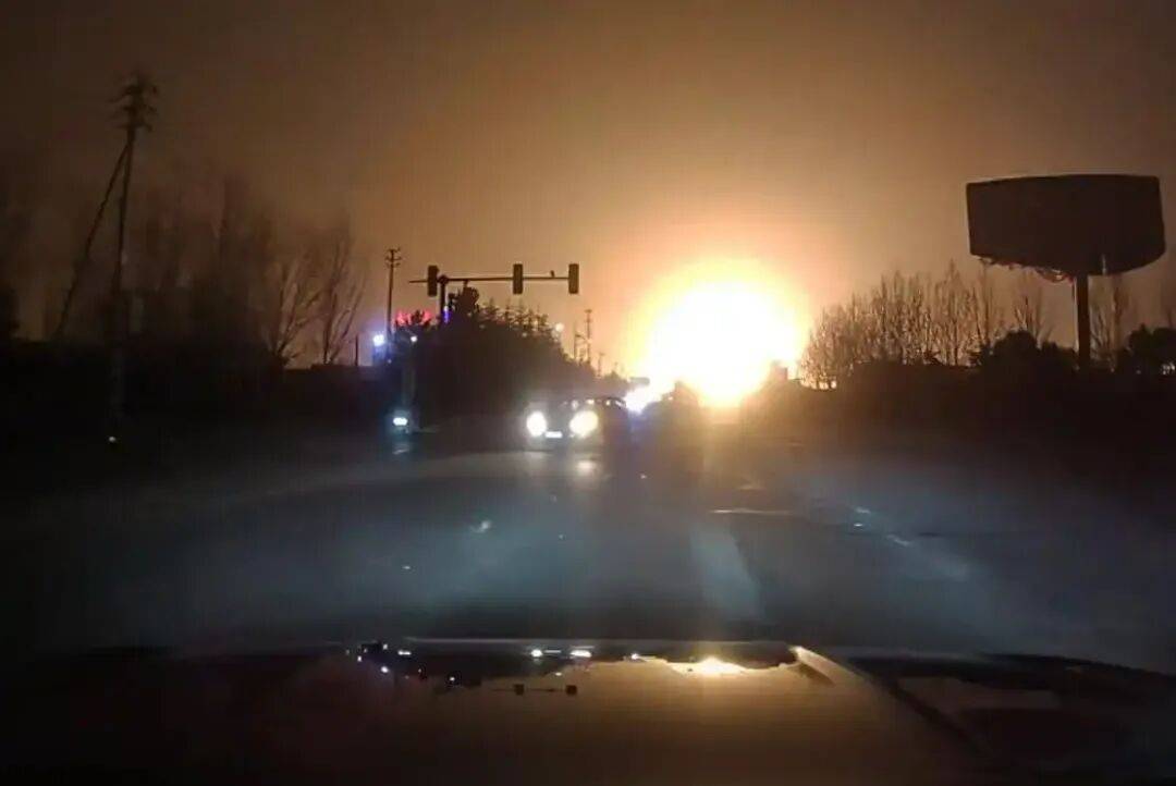 河南偃师一工厂疑发生爆炸<strong></p>
<p>上币流程</strong>,当地回应:再生资源公司发生火情,现场明火已扑灭,无伤亡