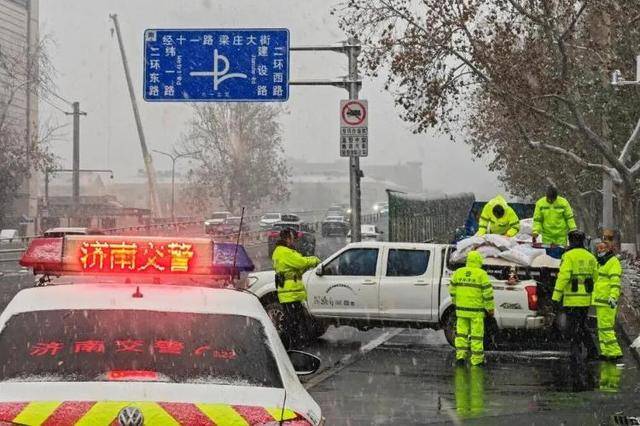 外交部发言人毛宁点赞山东德州交警<strong></p>
<p>上币流程</strong>!