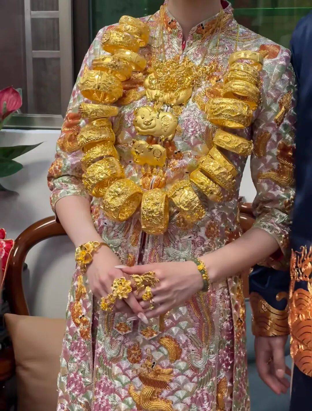 潮汕老板卖0.1克黄金<strong></p>
<p>上币流程</strong>,今年已进账62亿