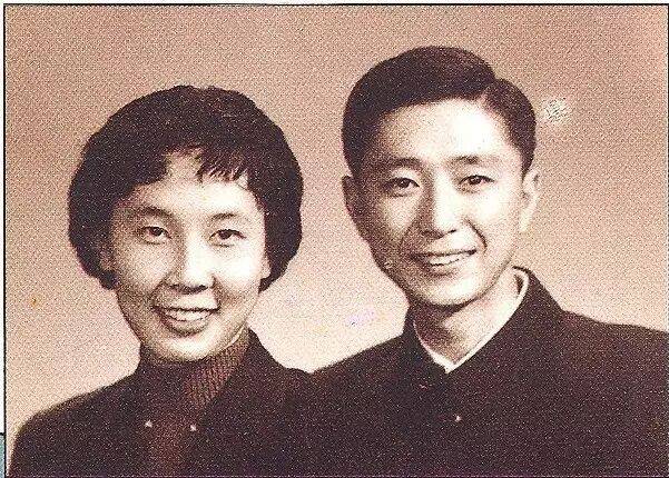 钟瑞去世<strong></p>
<p>币圈空投</strong>！宋世雄永别爱妻！