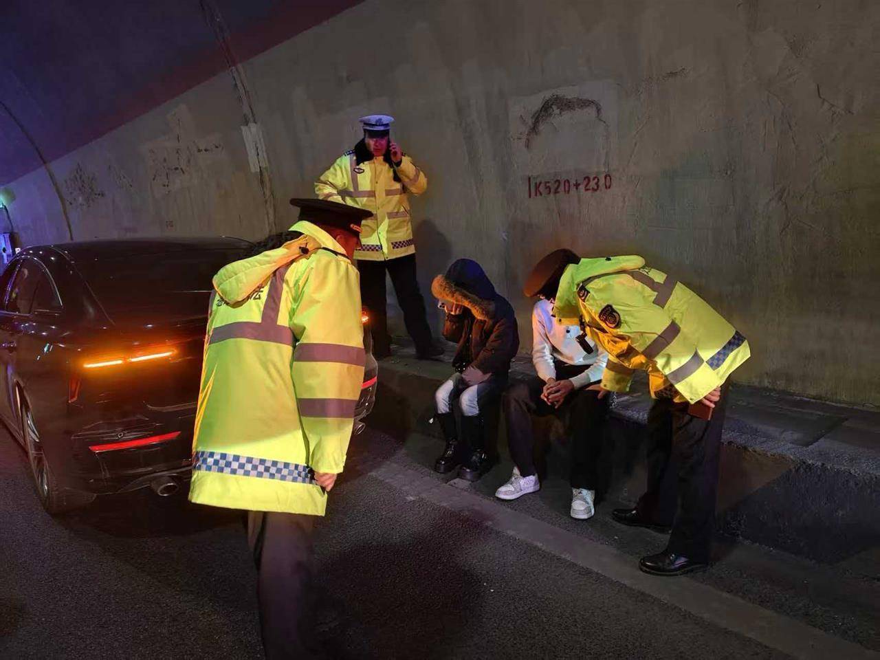 兰海高速一小车定速巡航故障刹车失灵<strong></p>
<p>欧罗巴币</strong>，时速115狂奔490公里直至燃油耗尽，交警开道、路政压阵成功化险