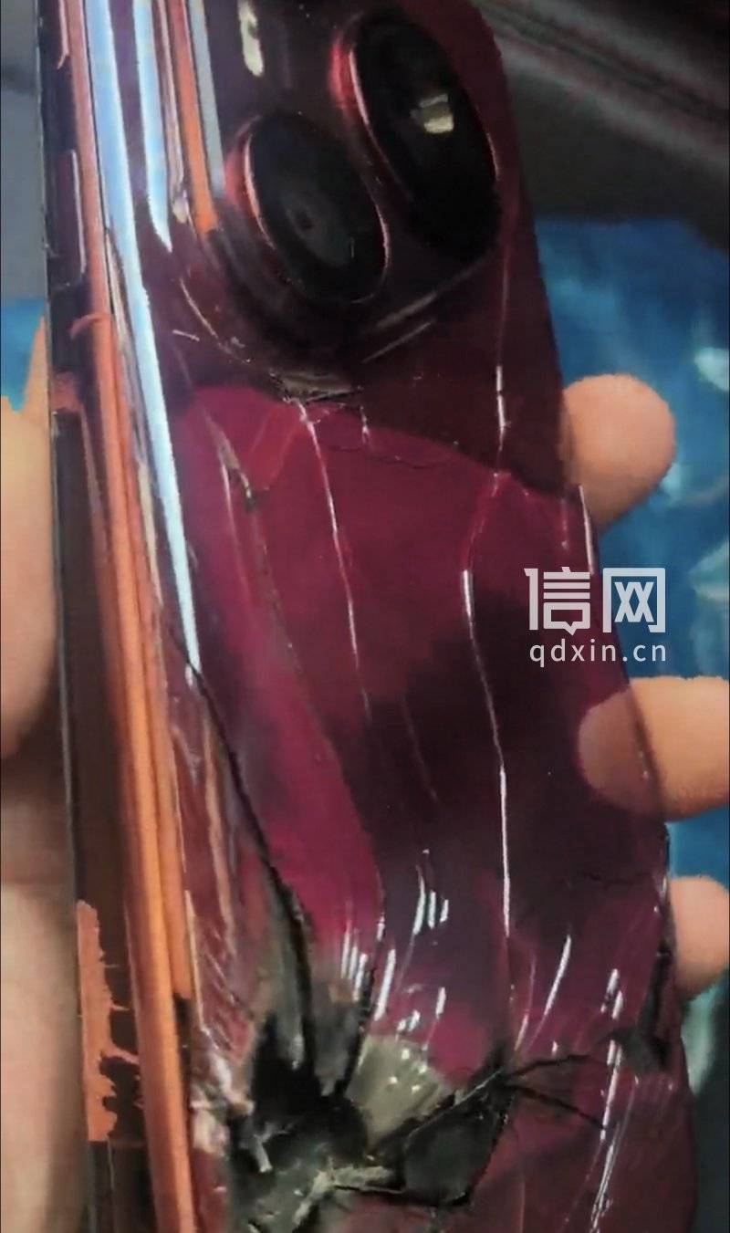 华为新手机充电时电池爆了 售后凭照片认定“外力所致”拒保 消费者：难道我买的是摔炮<strong></p>
<p>乌龟币</strong>？