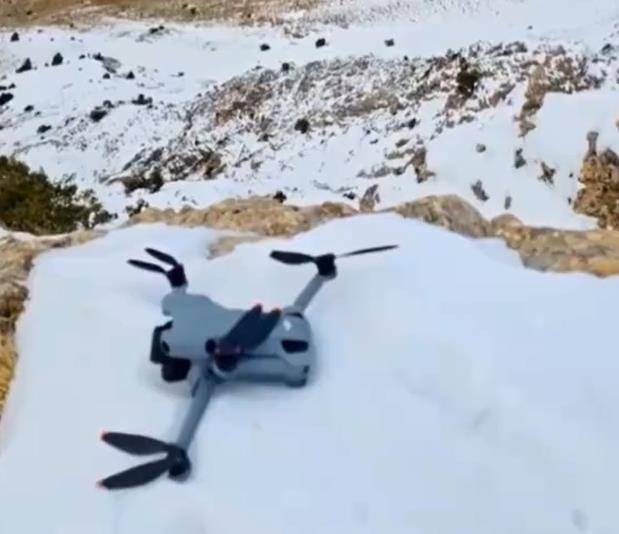 土耳其老鹰空中抓走无人机<strong></p>
<p>比德币</strong>，带上山顶“玩自拍”