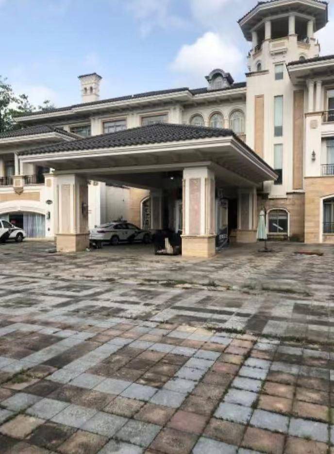 估值2亿元别墅6673万元起拍没人要<strong></p>
<p>币胜网</strong>，该别墅系“中科创系”案件涉案资产