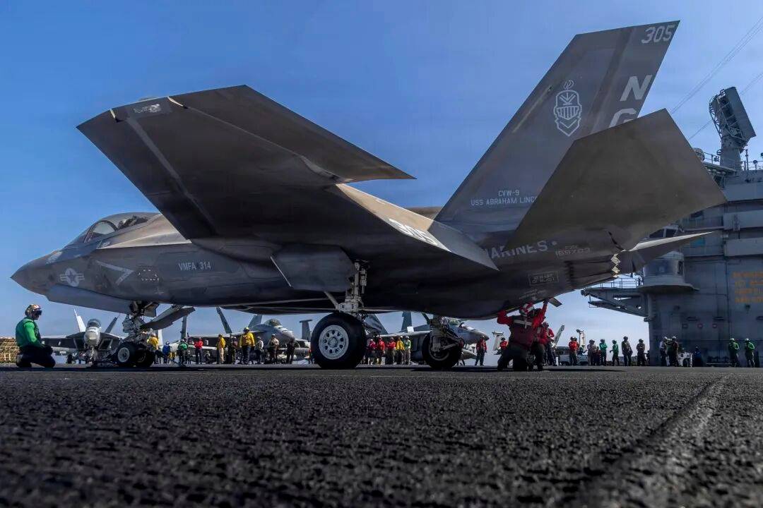 美军最大航母“福特”号停靠希腊<strong></p>
<p>虎币</strong>，650个厕所坏了近9成，舰员上厕所排队要四五十分钟