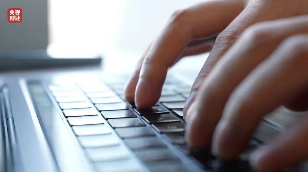 3·15晚会曝光！有人向AI“投毒”<strong></p>
<p>芙蓉币网</strong>，你搜索的答案可能是广告