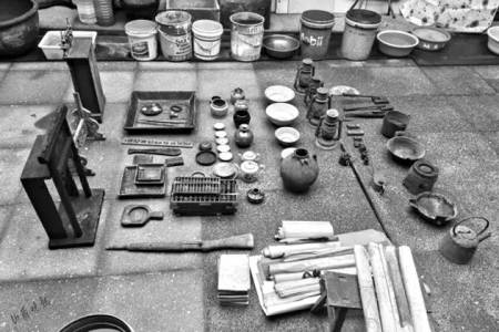 偷<strong></p>
<p>货币网站</strong>！目标是农村无人居住的老屋