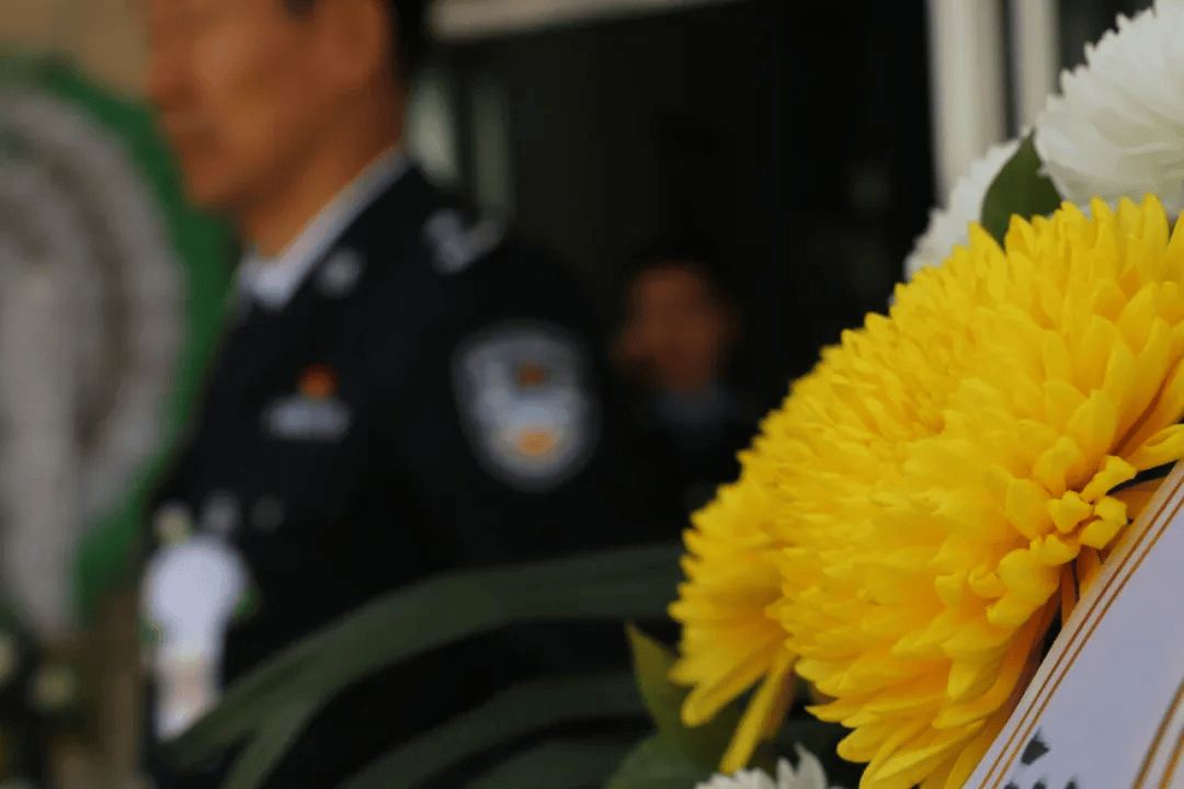 尹宏伟同志值班期间突发疾病不幸逝世<strong></p>
<p>古德币</strong>，内蒙古自治区公安厅、通辽市公安局沉痛哀悼