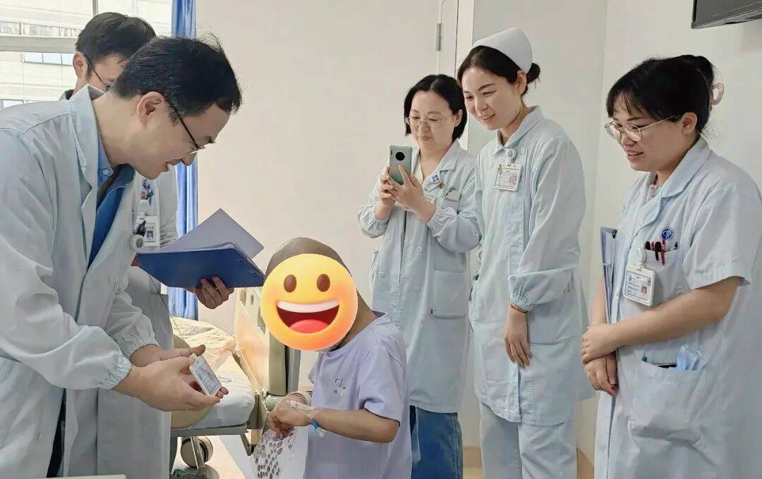 “感觉天塌了”！深圳女孩5岁患癌<strong></p>
<p>雷速币</strong>，爸妈决定：为她冻存卵巢组织